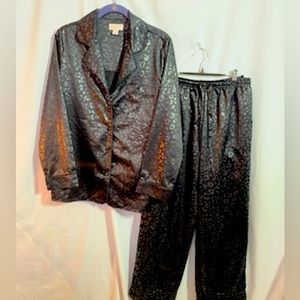 Cabernet black, leopard print pajama set, size small